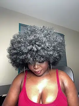 Snapshot of WomanNextdoor1 chatting on 04/18/26, 09:57 WomanNextdoor1 online show from 04/18/26, 09:57