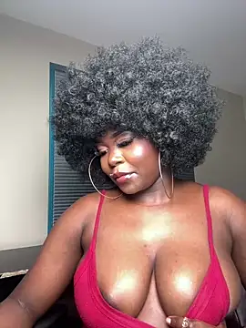 Snapshot of WomanNextdoor1 chatting on 04/18/26, 07:58 WomanNextdoor1 online show from 04/18/26, 07:58