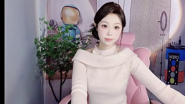 Snapshot of CAICAI_BABY chatting on 11/09/25, 03:27 CAICAI BABY online show from 11/09/25, 03:27