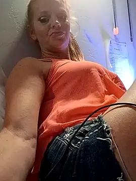 Snapshot of IrishGoddess69247 chatting on 01/18/26, 06:01 IrishGoddess69247 online show from 01/18/26, 06:01