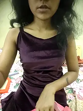 Snapshot of Snaya-baby chatting on 12/14/25, 02:00 Snaya-baby online show from 12/14/25, 02:00