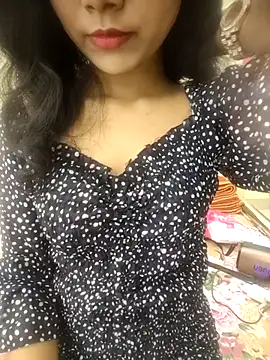 Snapshot of Snaya-baby chatting on 12/20/25, 02:24 Snaya-baby online show from 12/20/25, 02:24