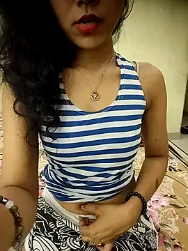 Snapshot of Snaya-baby chatting on 03/09/26, 04:22 Snaya-baby online show from 03/09/26, 04:22