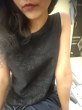 Snapshot of Snaya-baby chatting on 03/24/26, 07:13 Snaya-baby online show from 03/24/26, 07:13