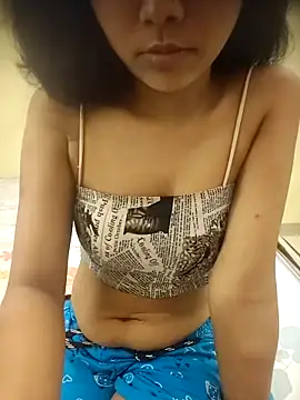 Snapshot of Snaya-baby chatting on 04/04/26, 05:38 Snaya-baby online show from 04/04/26, 05:38