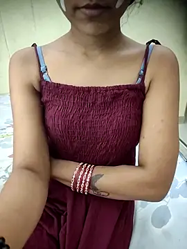 Snapshot of Snaya-baby chatting on 04/07/26, 05:57 Snaya-baby online show from 04/07/26, 05:57