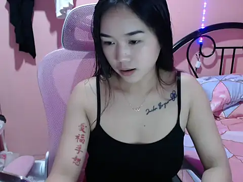 Snapshot of Wynxx chatting on 10/12/25, 05:39 Wynxx online show from 10/12/25, 05:39