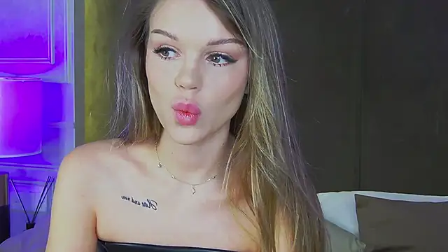 MarilynNova online show from 11/15/25, 04:21