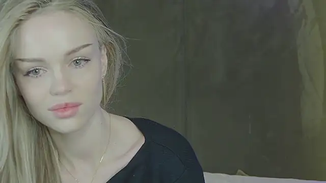 Snapshot of MarilynNova chatting on 03/24/26, 04:39 MarilynNova online show from 03/24/26, 04:39