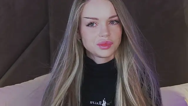 Snapshot of MarilynNova chatting on 03/30/26, 04:24 MarilynNova online show from 03/30/26, 04:24