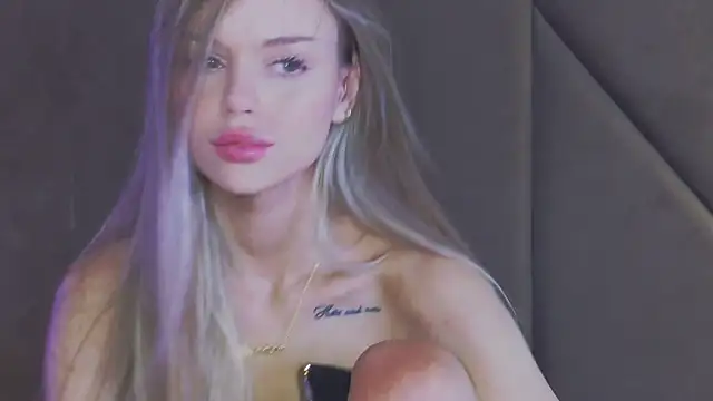 Snapshot of MarilynNova chatting on 07/11/26, 05:10 MarilynNova online show from 07/11/26, 05:10