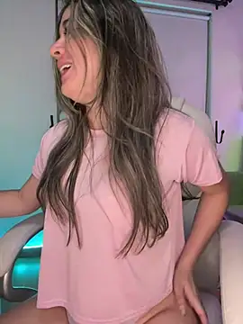 Snapshot of Sharon_07 chatting on 01/25/25, 11:43 Sharon 07 online show from 01/25/25, 11:43