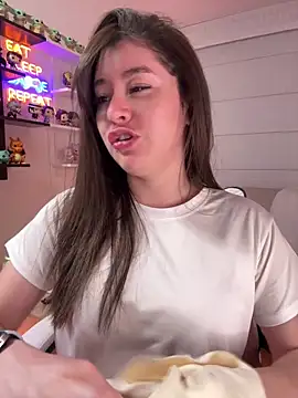 Snapshot of Sharon_07 chatting on 09/17/25, 11:39 Sharon 07 online show from 09/17/25, 11:39