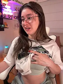 Snapshot of Sharon_07 chatting on 09/26/25, 11:42 Sharon 07 online show from 09/26/25, 11:42