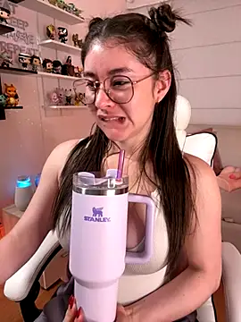 Snapshot of Sharon_07 chatting on 10/04/25, 12:08 Sharon 07 online show from 10/04/25, 12:08