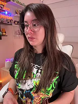 Snapshot of Sharon_07 chatting on 10/13/25, 11:49 Sharon 07 online show from 10/13/25, 11:49