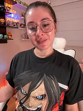 Snapshot of Sharon_07 chatting on 10/22/25, 12:00 Sharon 07 online show from 10/22/25, 12:00