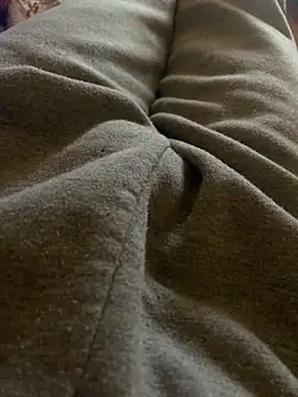 Snapshot of MuzzyFacing chatting on 02/03/26, 02:11 MuzzyFacing online show from 02/03/26, 02:11