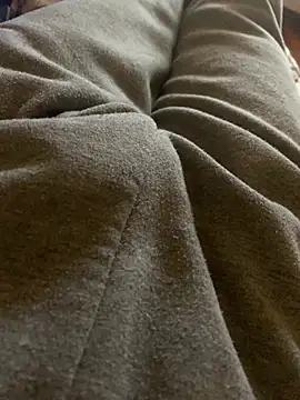 Snapshot of MuzzyFacing chatting on 02/06/26, 01:47 MuzzyFacing online show from 02/06/26, 01:47