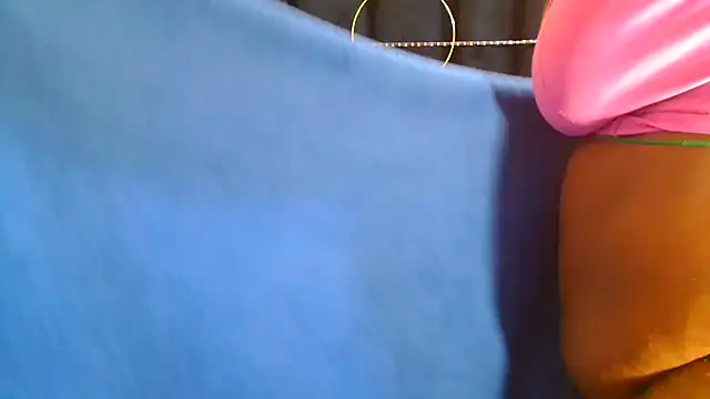 Snapshot of AmazingDarkDoll chatting on 11/04/25, 04:17 AmazingDarkDoll online show from 11/04/25, 04:17