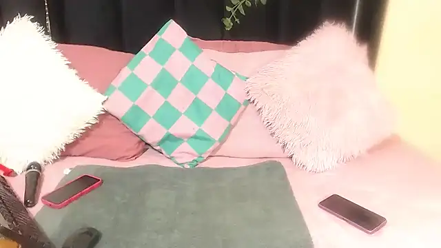 Snapshot of AmazingDarkDoll chatting on 11/13/25, 04:06 AmazingDarkDoll online show from 11/13/25, 04:06