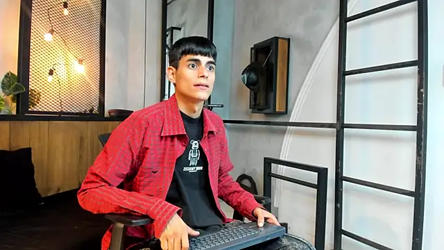 Dani mc1 online show from 10/20/25, 11:32