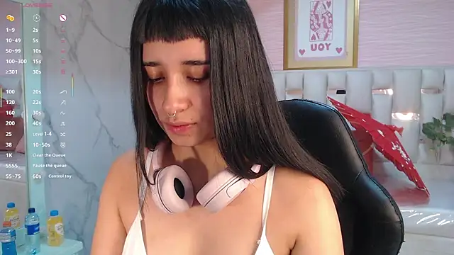 allyssa bellini s online show from 10/10/25, 09:03