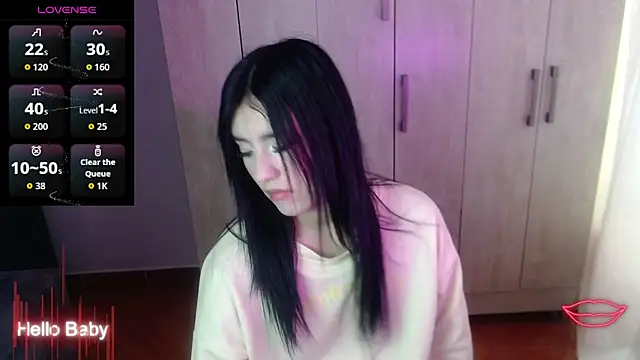 Snapshot of Velvet_28 chatting on 10/28/25, 12:52 Velvet 28 online show from 10/28/25, 12:52