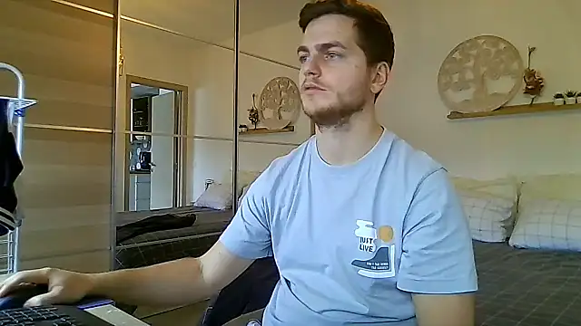 syl01 online show from 01/12/26, 11:15