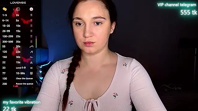 Eliz v tta online show from 10/13/25, 08:53