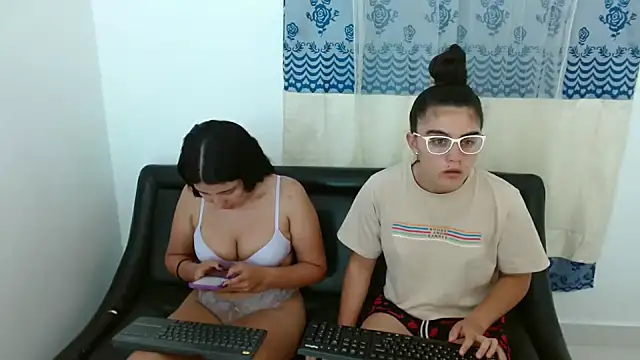 Arieeel 09 online show from 10/06/25, 11:02