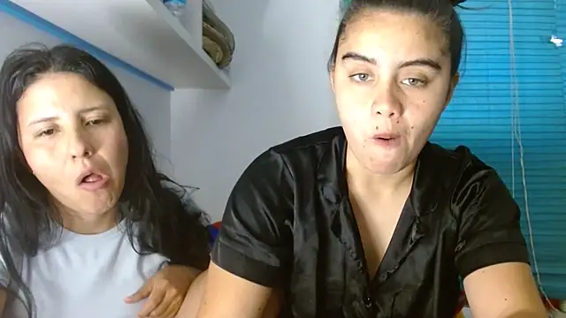 Snapshot of Arieeel_09 chatting on 04/19/26, 06:10 Arieeel 09 online show from 04/19/26, 06:10