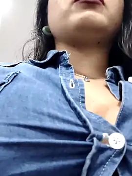 Snapshot of AMATISTA__16 chatting on 03/17/26, 12:19 AMATISTA 16 online show from 03/17/26, 12:19