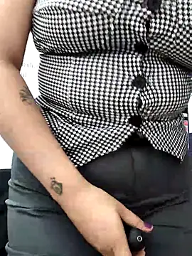 Snapshot of AMATISTA__16 chatting on 04/09/26, 12:32 AMATISTA 16 online show from 04/09/26, 12:32