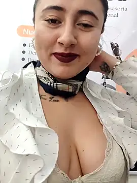 Snapshot of AMATISTA__16 chatting on 04/10/26, 12:32 AMATISTA 16 online show from 04/10/26, 12:32