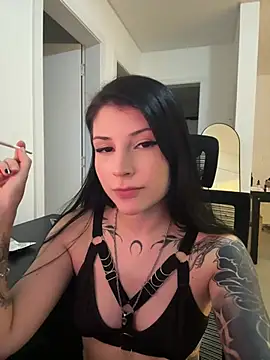 Snapshot of Privad_ravenna chatting on 04/21/26, 03:35 Privad ravenna online show from 04/21/26, 03:35