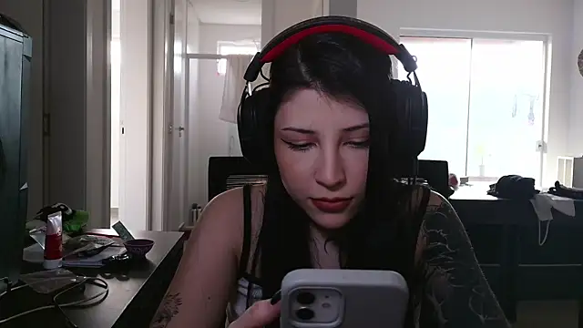 Snapshot of Privad_ravenna chatting on 05/19/26, 07:53 Privad ravenna online show from 05/19/26, 07:53
