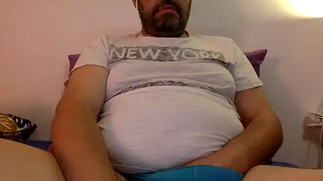 Snapshot of steve669_hot chatting on 09/21/25, 07:54 steve669 hot online show from 09/21/25, 07:54
