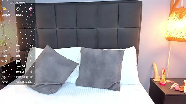 natalie esmith online show from 09/29/25, 11:59