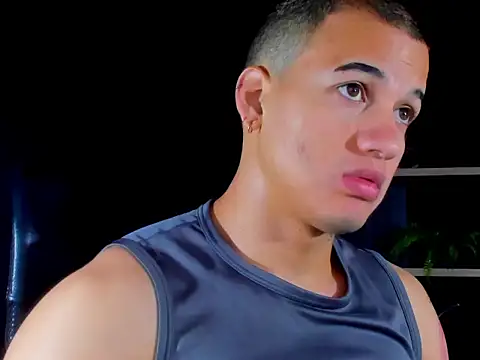 Snapshot of rocoo_santos chatting on 03/19/26, 05:50 rocoo santos online show from 03/19/26, 05:50