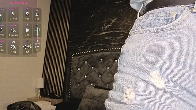 violett  golden online show from 09/10/25, 05:40