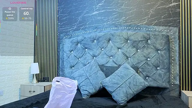 violett  golden online show from 09/23/25, 11:24