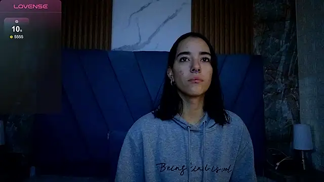 violett  golden online show from 09/27/25, 11:04