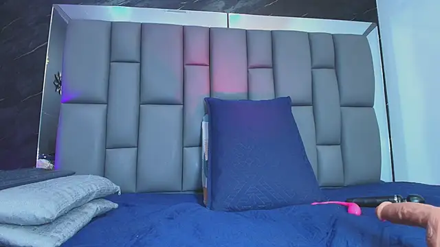 Roxana gomez online show from 10/05/25, 03:16