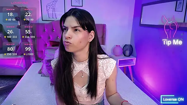 Snapshot of Astrid_Velle chatting on 09/25/25, 03:10 Astrid Velle online show from 09/25/25, 03:10