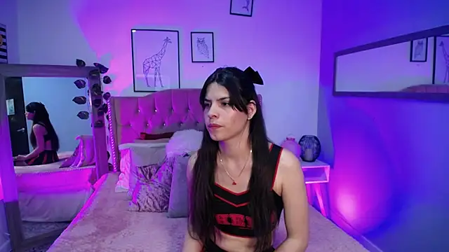 Snapshot of Astrid_Velle chatting on 10/08/25, 03:26 Astrid Velle online show from 10/08/25, 03:26