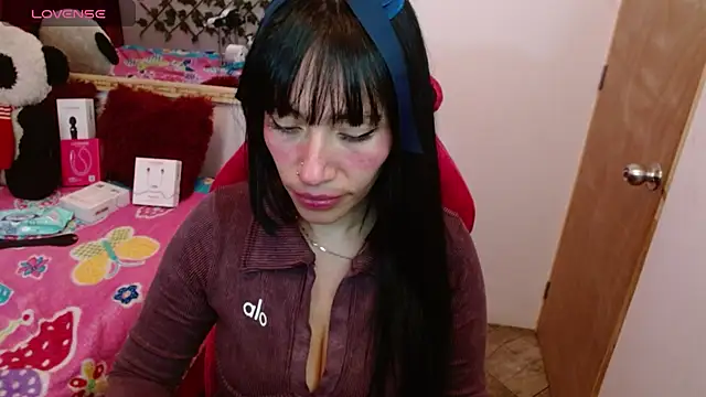 Snapshot of IVET_CUTE1 chatting on 07/23/26, 01:58 IVET CUTE1 online show from 07/23/26, 01:58