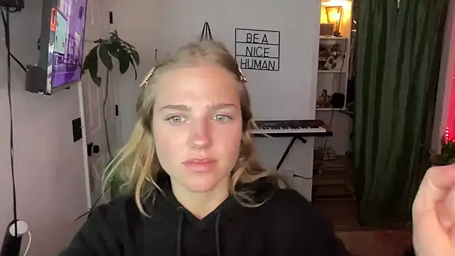 sweetceeme online show from 10/20/25, 03:18