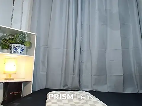 Snapshot of Urasian_ladybug chatting on 10/03/25, 05:04 Urasian ladybug online show from 10/03/25, 05:04