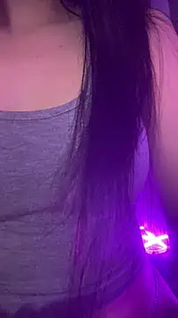 Snapshot of Urasian_ladybug chatting on 03/17/26, 04:28 Urasian ladybug online show from 03/17/26, 04:28